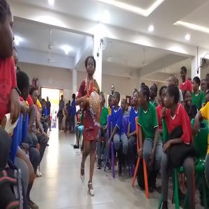 contestant 6 (in on Traditional dress)