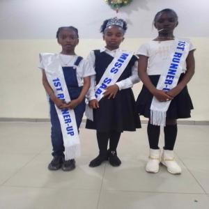 Damifunre with Runner-ups (in the Winner)