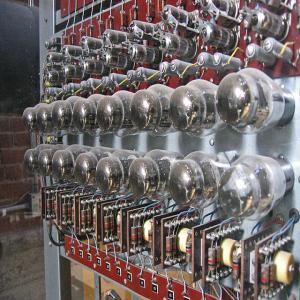 Vacuum tubes (in 20th Century)